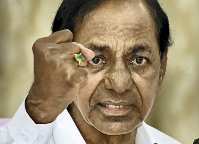 Politicians switching sides in Maharashtra for posts, says KCR